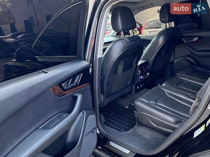 Позашляховик / Кросовер Audi Q7 2018 в Києві