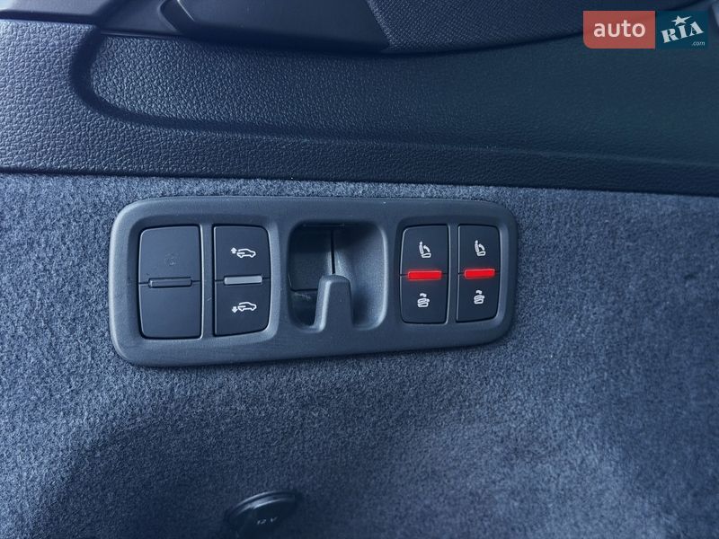 Позашляховик / Кросовер Audi Q7 2018 в Києві фото 27 Позашляховик / Кросовер Audi Q7 2018 в Києві