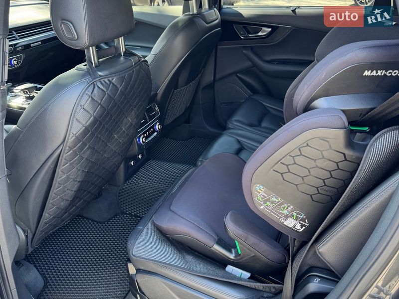 Позашляховик / Кросовер Audi Q7 2018 в Києві фото 28 Позашляховик / Кросовер Audi Q7 2018 в Києві