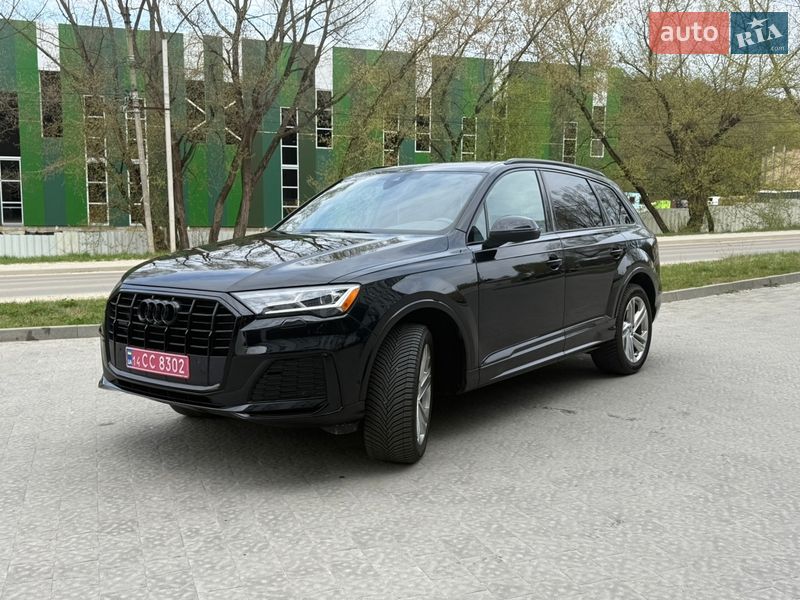 Внедорожник / Кроссовер Audi Q7 2020 в Новояворовске