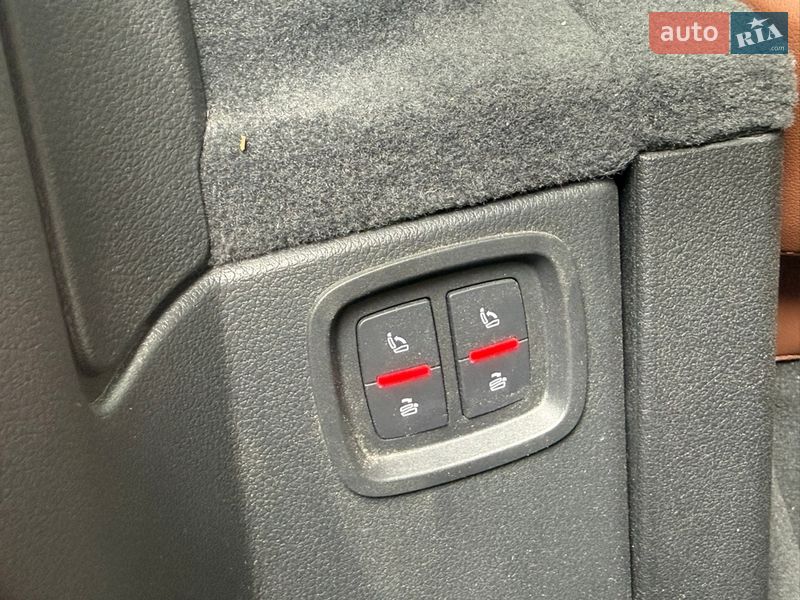 Внедорожник / Кроссовер Audi Q7 2020 в Новояворовске