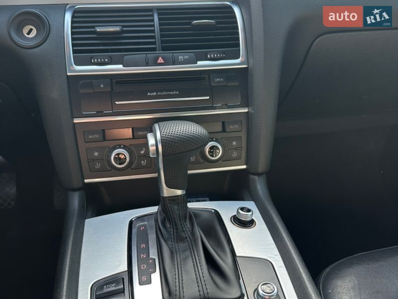 Внедорожник / Кроссовер Audi Q7 2015 в Крюковщине