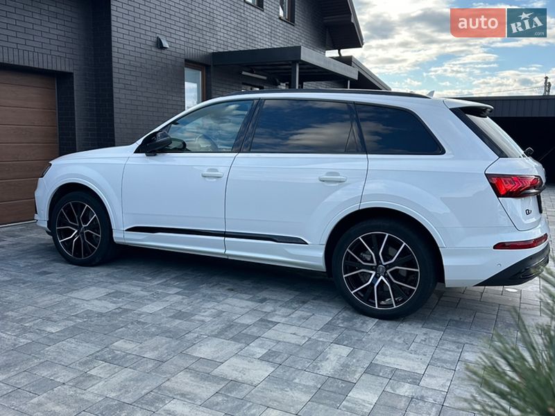 Позашляховик / Кросовер Audi Q7 2019 в Луцьку