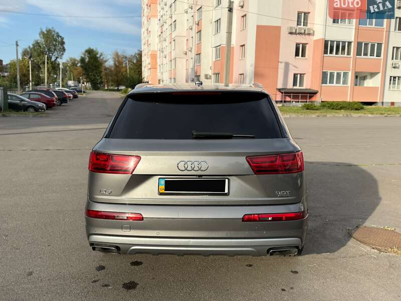 Позашляховик / Кросовер Audi Q7 2017 в Харкові