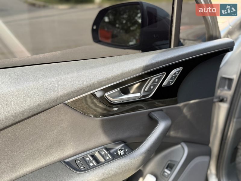 Позашляховик / Кросовер Audi Q7 2017 в Харкові