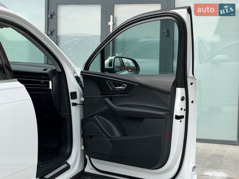 Внедорожник / Кроссовер Audi Q7 2019 в Тернополе