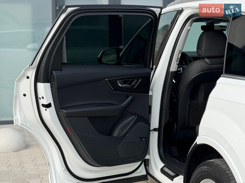 Внедорожник / Кроссовер Audi Q7 2019 в Тернополе