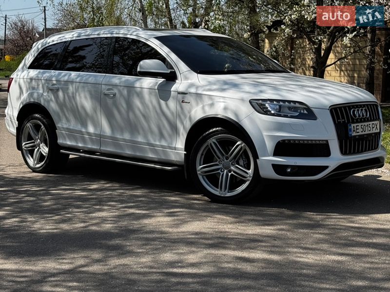 Позашляховик / Кросовер Audi Q7 2011 в Кривому Розі