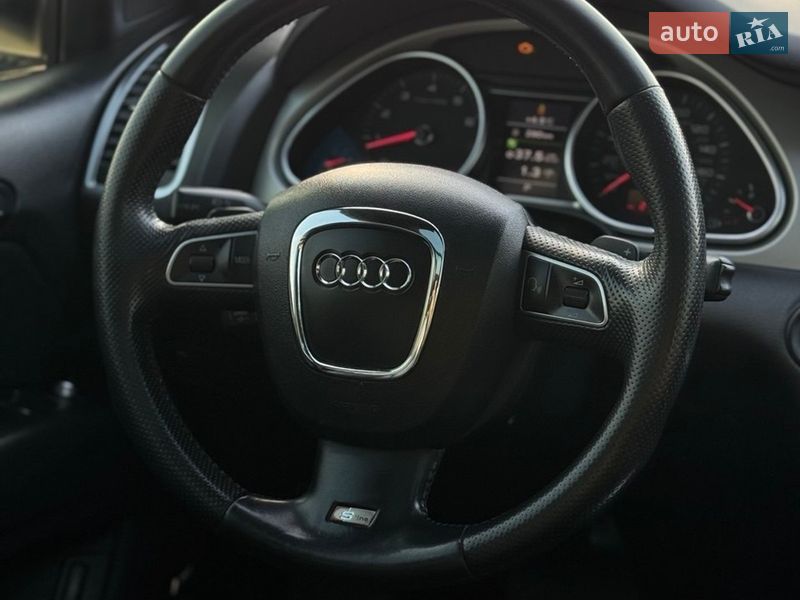 Позашляховик / Кросовер Audi Q7 2011 в Кривому Розі