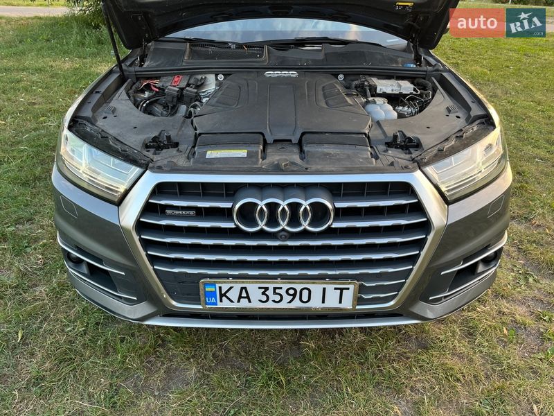 Позашляховик / Кросовер Audi Q7 2017 в Коростишеві