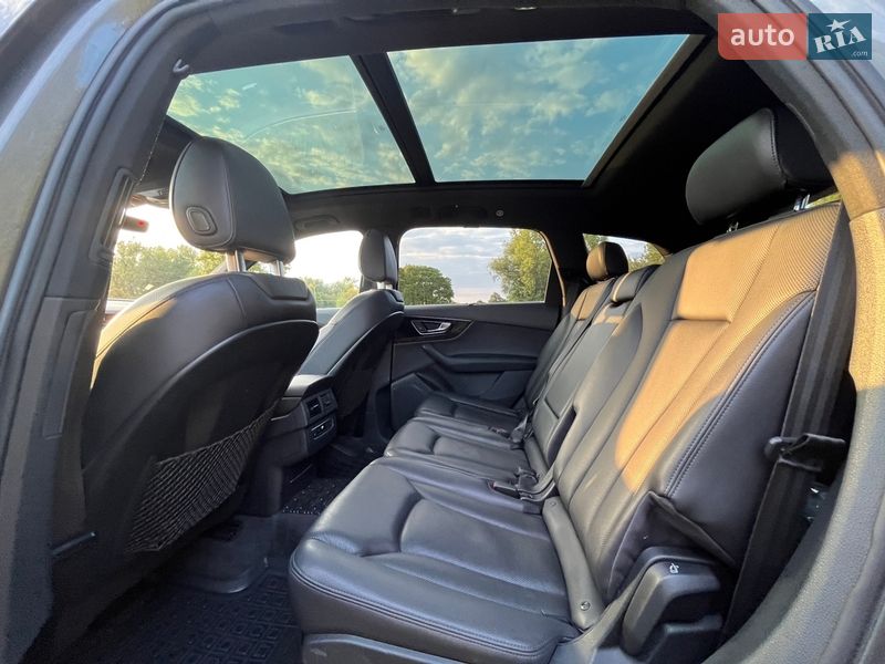 Позашляховик / Кросовер Audi Q7 2017 в Коростишеві