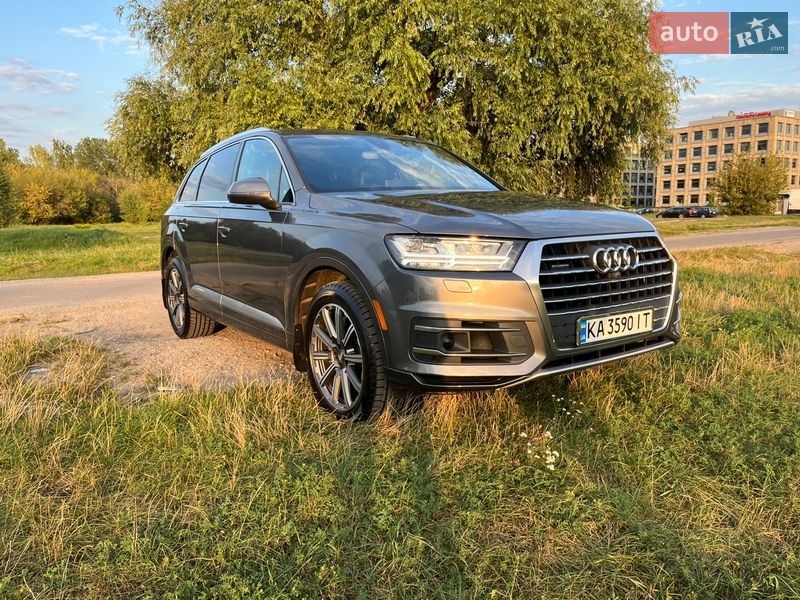 Позашляховик / Кросовер Audi Q7 2017 в Коростишеві
