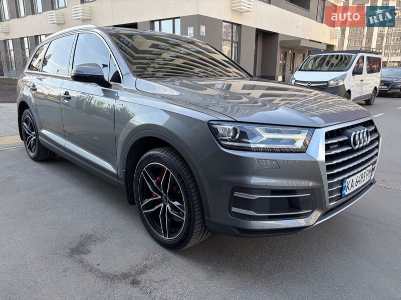 Внедорожник / Кроссовер Audi Q7 2016 в Киеве