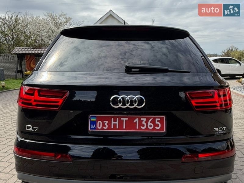 Внедорожник / Кроссовер Audi Q7 2016 в Дубно