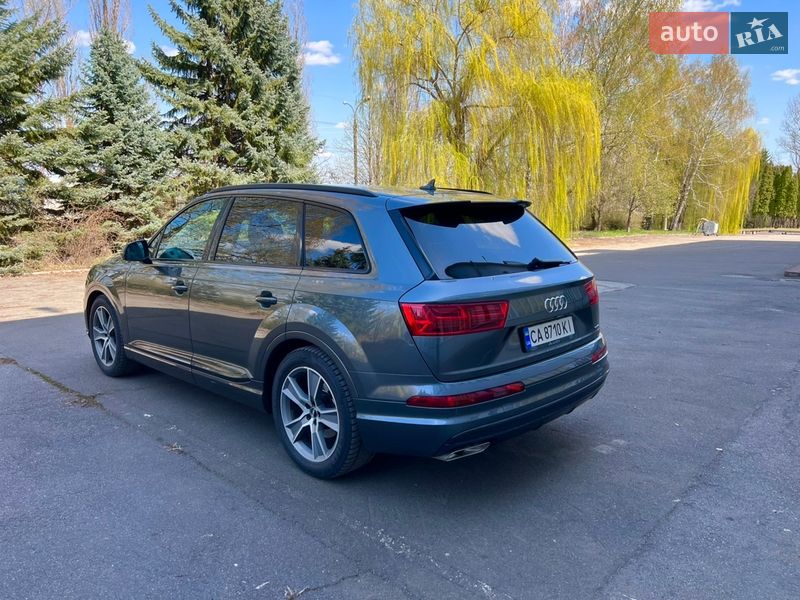 Внедорожник / Кроссовер Audi Q7 2016 в Умани