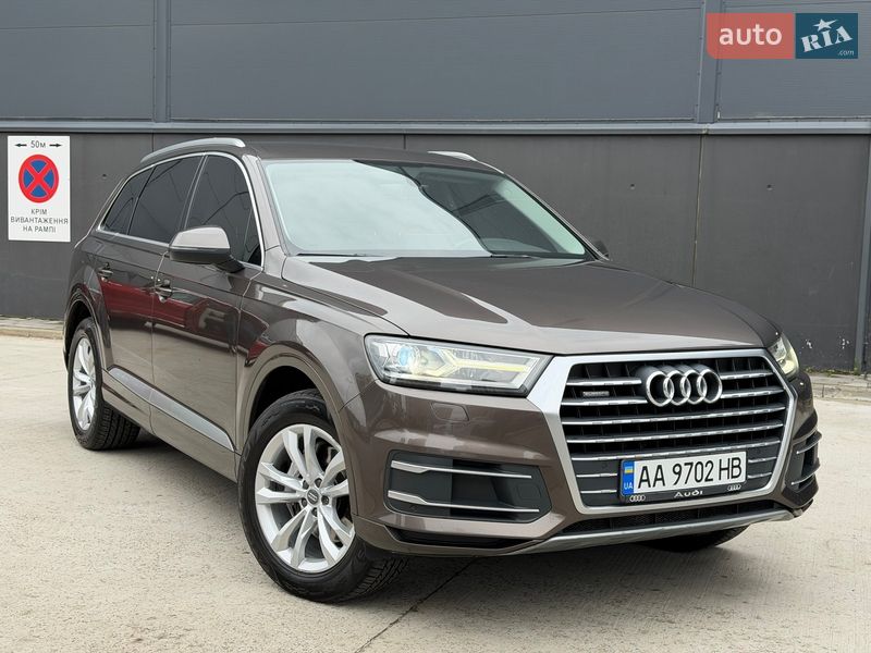 Позашляховик / Кросовер Audi Q7 2017 в Києві