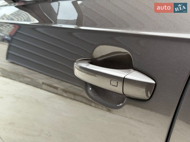 Позашляховик / Кросовер Audi Q7 2017 в Києві