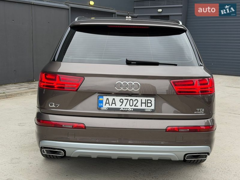Позашляховик / Кросовер Audi Q7 2017 в Києві