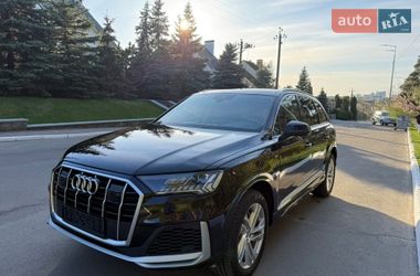 Позашляховик / Кросовер Audi Q7 2020 в Києві