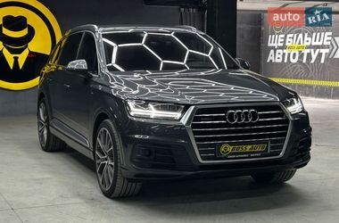 Внедорожник / Кроссовер Audi Q7 2015 в Черновцах