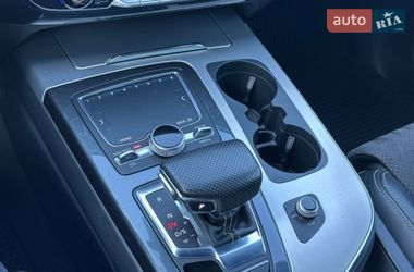 Позашляховик / Кросовер Audi Q7 2017 в Києві