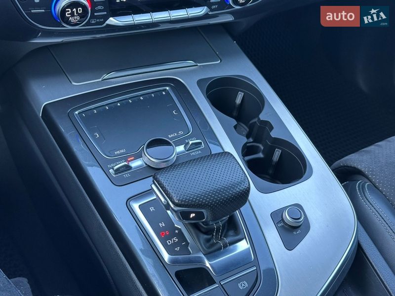 Позашляховик / Кросовер Audi Q7 2017 в Києві