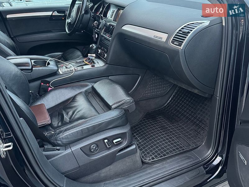 Внедорожник / Кроссовер Audi Q7 2011 в Луцке