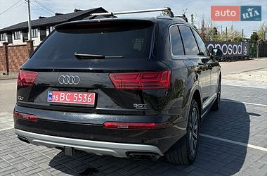Внедорожник / Кроссовер Audi Q7 2017 в Ровно
