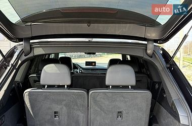 Внедорожник / Кроссовер Audi Q7 2017 в Ровно