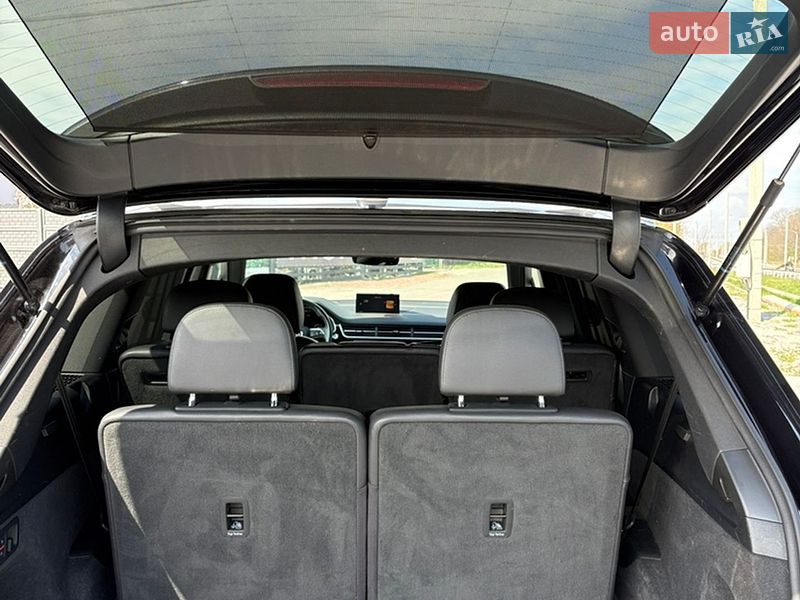 Внедорожник / Кроссовер Audi Q7 2017 в Ровно