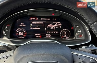 Внедорожник / Кроссовер Audi Q7 2017 в Ровно