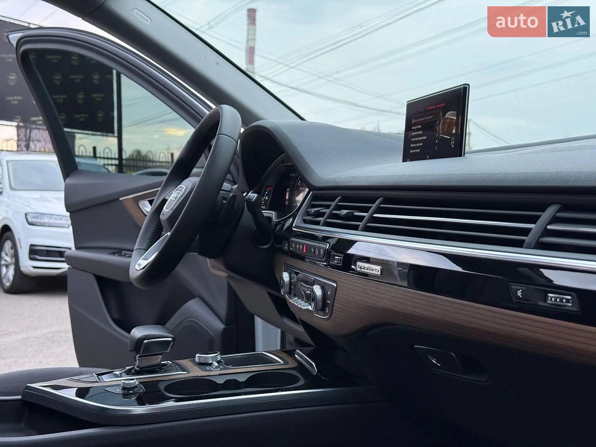 2017 Audi Q7 - мініатюра 28