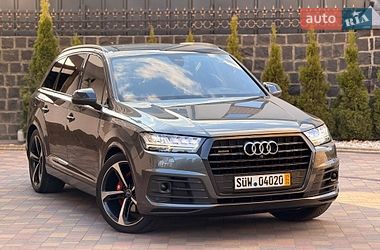 Позашляховик / Кросовер Audi Q7 2018 в Рівному