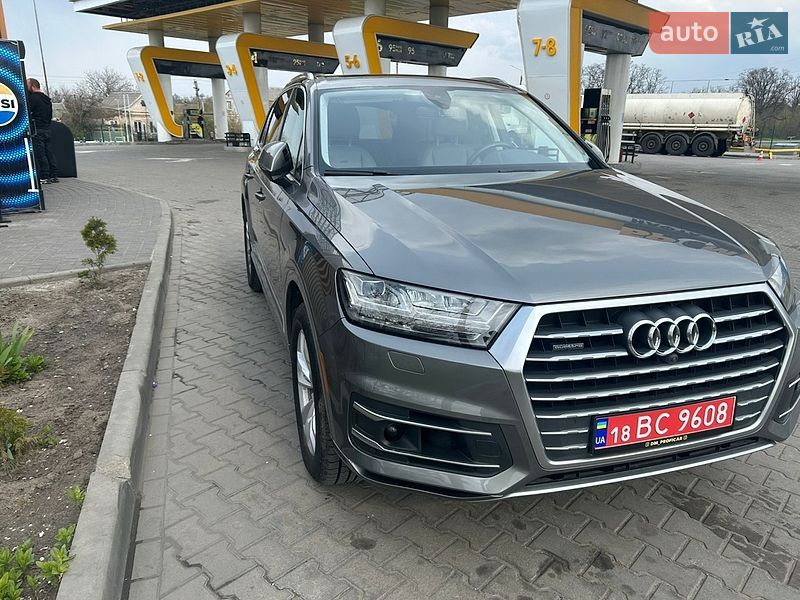 Внедорожник / Кроссовер Audi Q7 2016 в Днепре