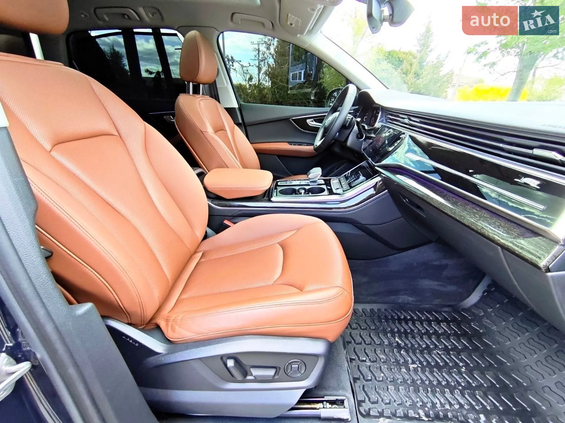Audi Q7 2023 VIN WA1LXBF79PD014176 фото оголошення 18 з 35
