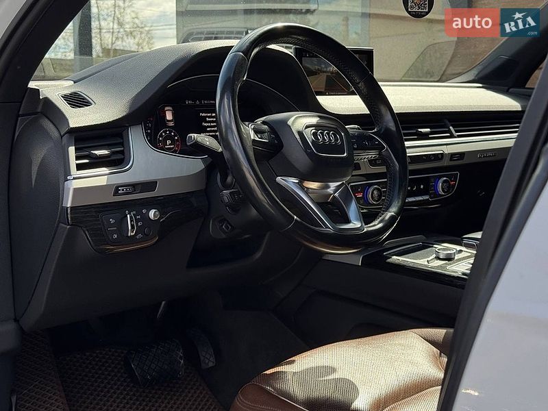 Внедорожник / Кроссовер Audi Q7 2016 в Ровно