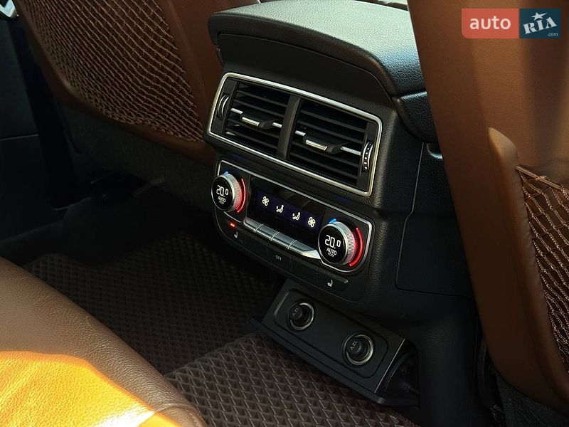 Внедорожник / Кроссовер Audi Q7 2016 в Ровно