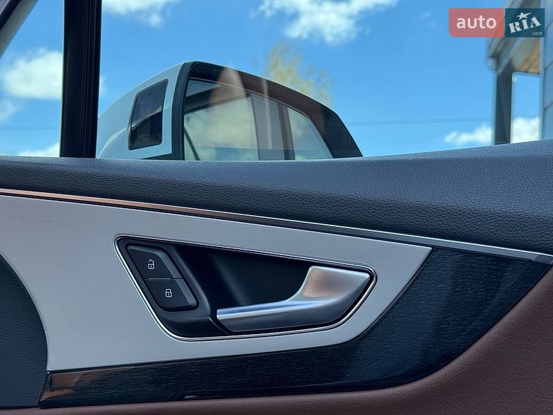 Внедорожник / Кроссовер Audi Q7 2016 в Ровно