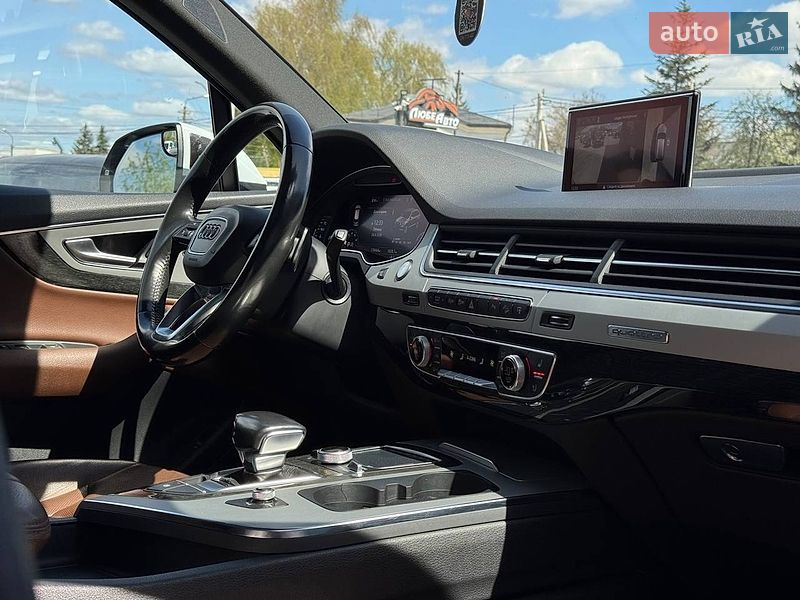 Внедорожник / Кроссовер Audi Q7 2016 в Ровно