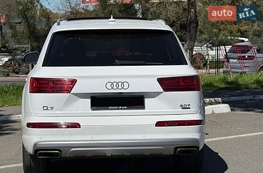 Внедорожник / Кроссовер Audi Q7 2017 в Одессе
