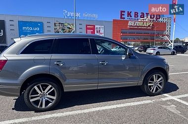 Внедорожник / Кроссовер Audi Q7 2015 в Черновцах