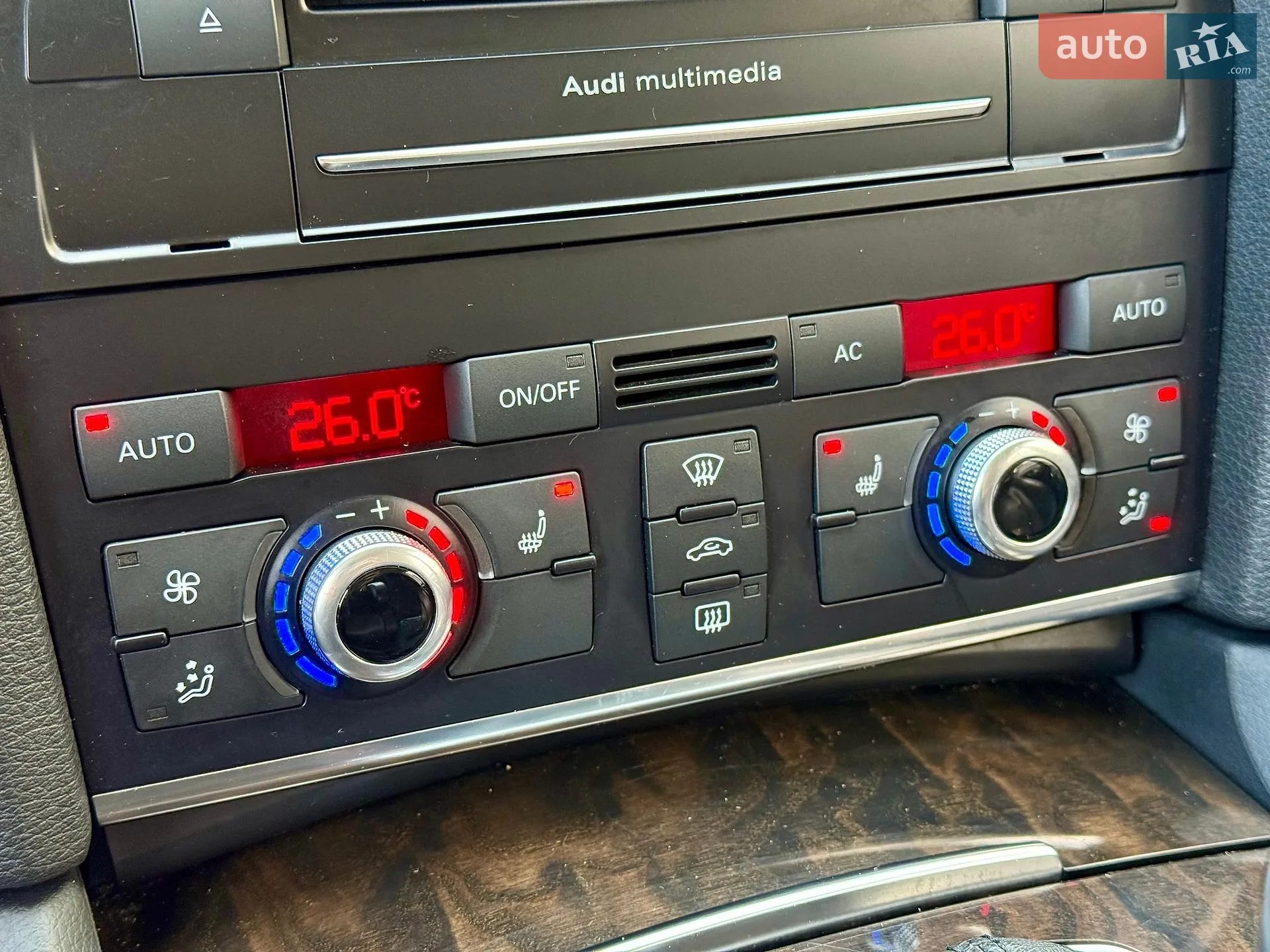 2010 Audi Q7 - мініатюра 16