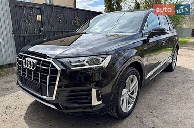 Внедорожник / Кроссовер Audi Q7 2021 в Киеве