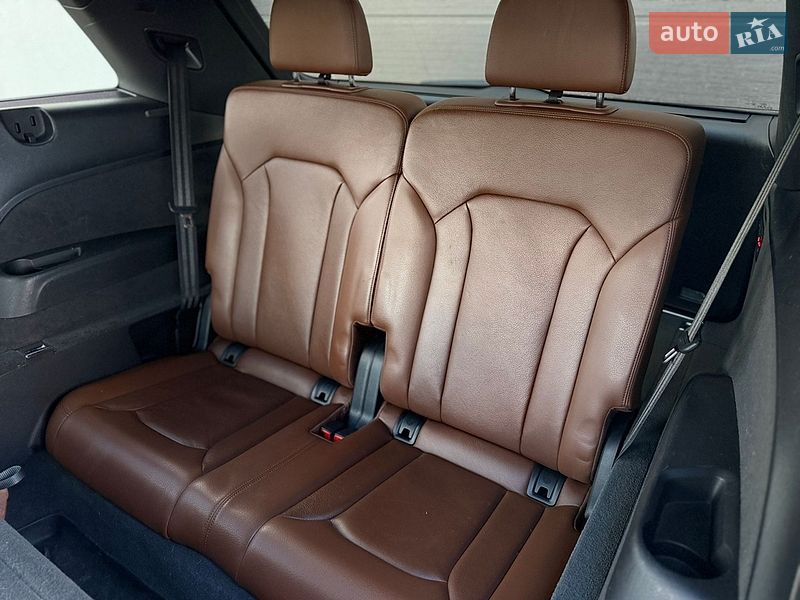 Внедорожник / Кроссовер Audi Q7 2017 в Черновцах