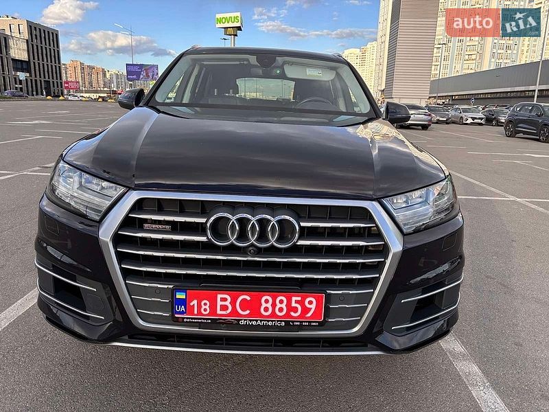 Внедорожник / Кроссовер Audi Q7 2019 в Киеве