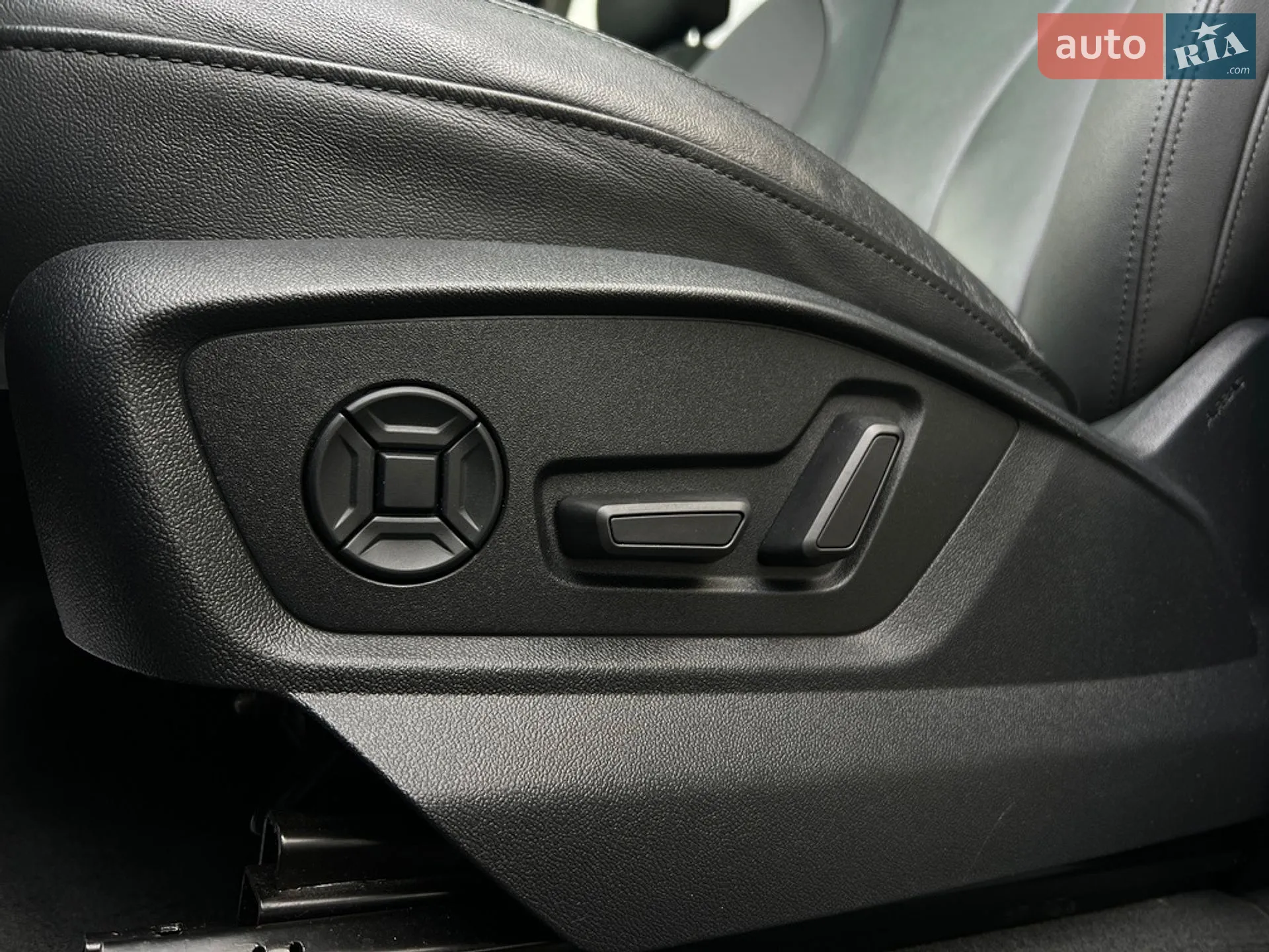 2020 Audi Q7 - мініатюра 17
