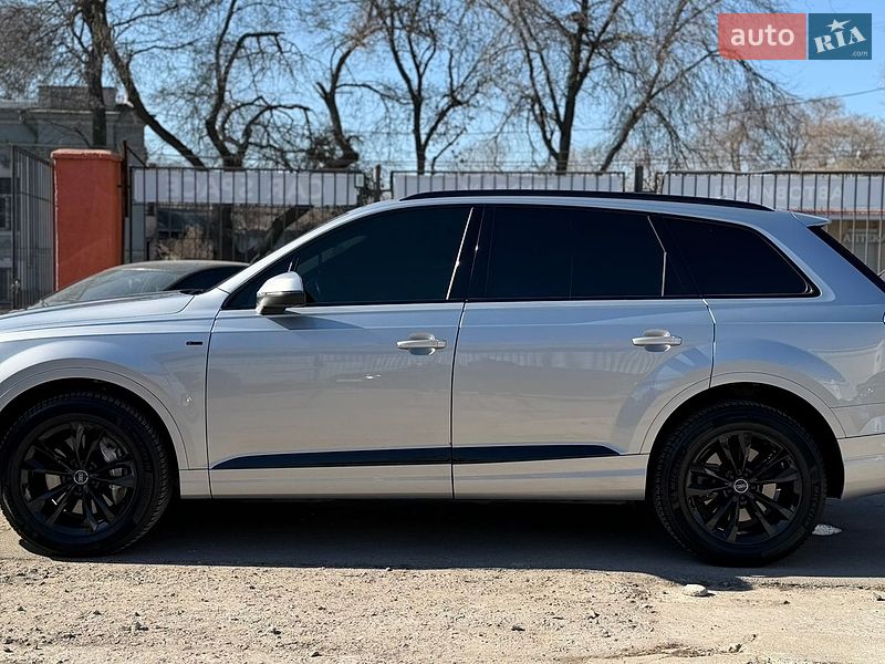 Внедорожник / Кроссовер Audi Q7 2018 в Одессе