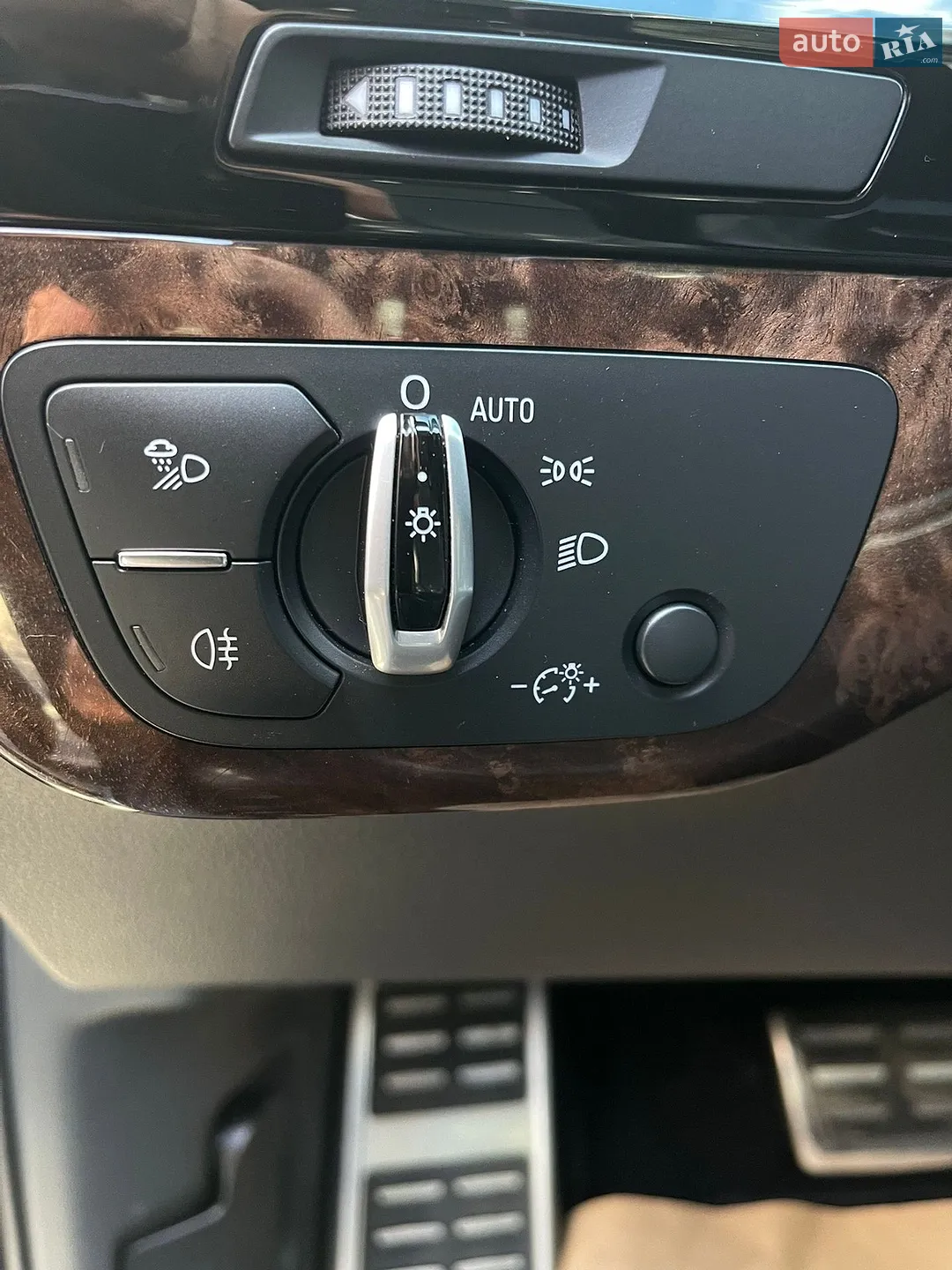 Audi Q7 2016 VIN WA1LAAF70HD012698 фото оголошення 14 з 29