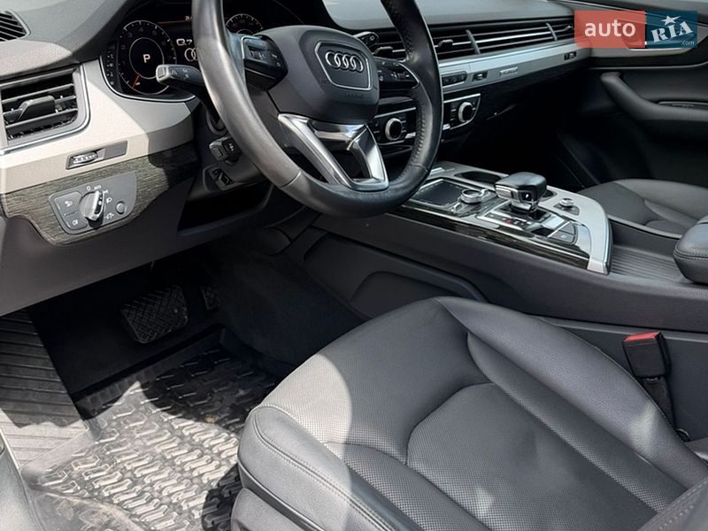 Позашляховик / Кросовер Audi Q7 2017 в Києві