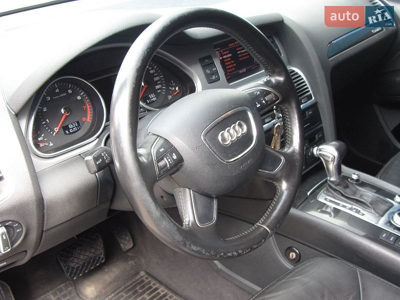 Позашляховик / Кросовер Audi Q7 2012 в Києві